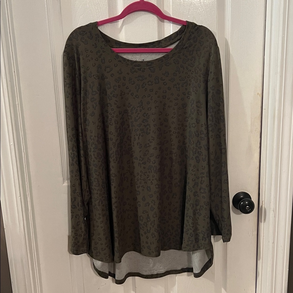 Leopard Print Long Sleeve Top